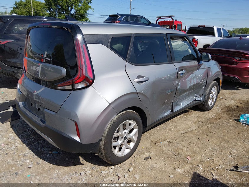 2025 Kia Soul VIN KNDJ23AU2S7935158 IAAI salvage auction — SIDE, Salvage (Tennessee), sold $5,100 on 2026-07-09 (photo 4)