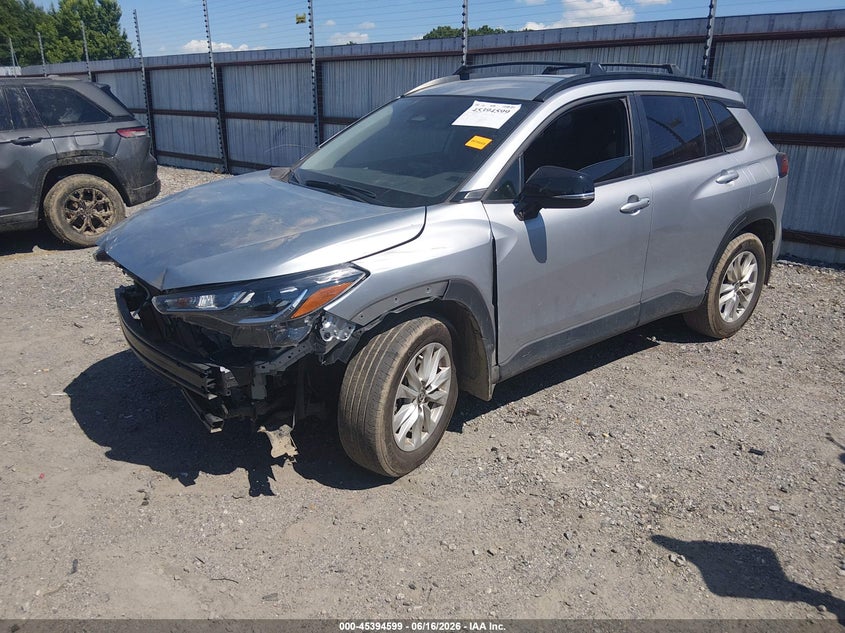 2025 Toyota Corolla cross VIN 7MUCAAAG6SV123156 IAAI salvage auction — FRONT END, Salvage Title, sold $9,100 on 2026-08-26 (photo 2)