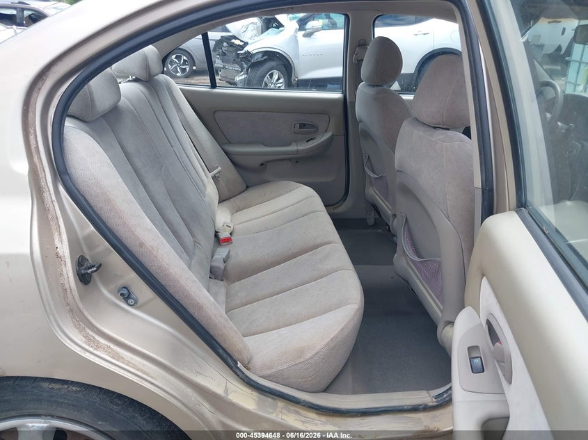 2005 Hyundai Elantra VIN KMHDN46D35U125509 IAAI salvage auction — WATER/FLOOD, Salvage (Kansas), sold $425 on 2026-07-22 (photo 8)