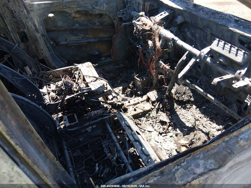 2013 Hyundai Santa fe VIN 5XYZU3LA4DG081084 IAAI salvage auction — TOTAL BURN, Salvage Title, sold $100 on 2026-07-22 (photo 5)