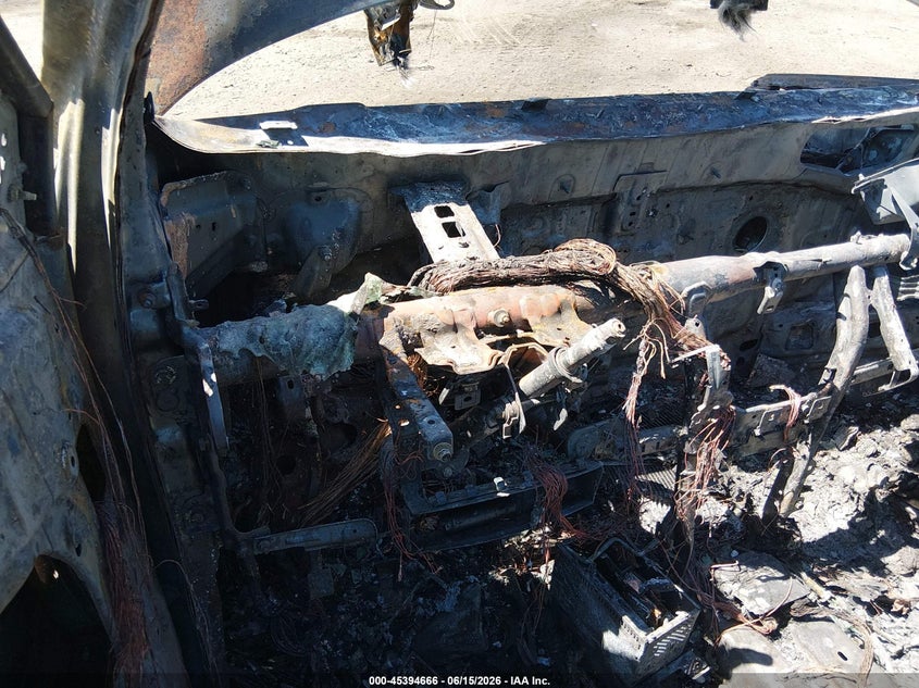 2013 Hyundai Santa fe VIN 5XYZU3LA4DG081084 IAAI salvage auction — TOTAL BURN, Salvage Title, sold $100 on 2026-07-22 (photo 7)