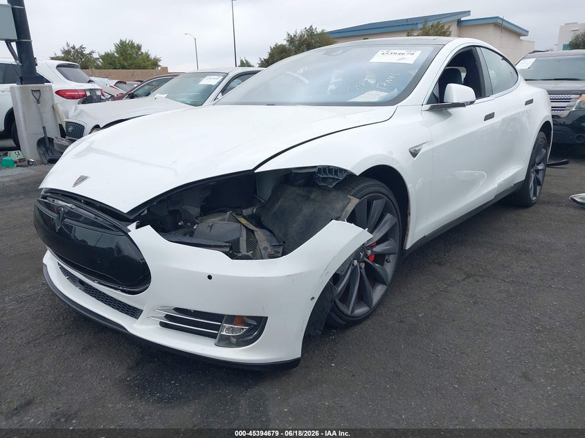2015 Tesla Model s VIN 5YJSA1E42FF120299 IAAI salvage auction — LEFT FRONT, Salvage Title, sold $3,750 on 2026-07-12 (photo 2)