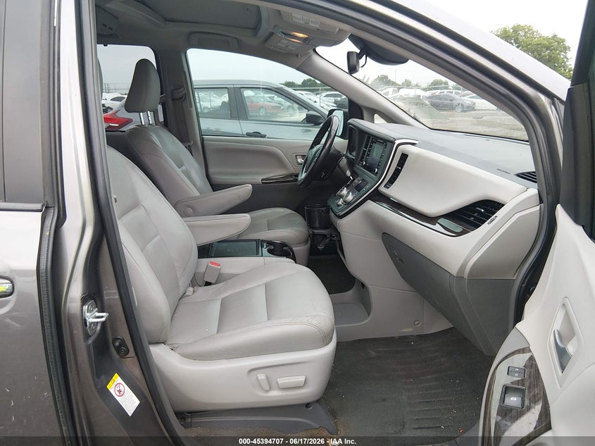 2018 Toyota Sienna VIN 5TDYZ3DC3JS953735 IAAI salvage auction — FRONT END, Salvage (Louisiana), sold $6,600 on 2026-07-15 (photo 5)