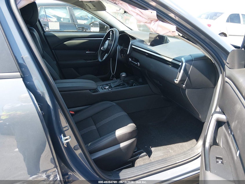 2025 Mazda Cx-50 VIN 7MMVAABW5SN130825 IAAI salvage auction — RIGHT FRONT, Salvage Title, sold $9,600 on 2026-07-12 (photo 5)