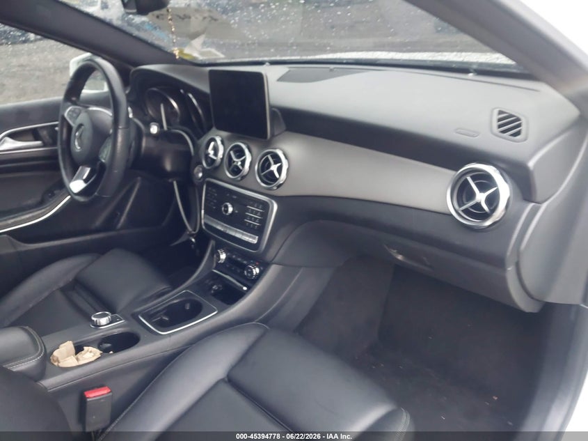 2019 Mercedes-benz VIN WDCTG4GB1KJ533649 IAAI salvage auction — LEFT FRONT, Salvage Title, sold $1,050 on 2026-07-21 (photo 5)