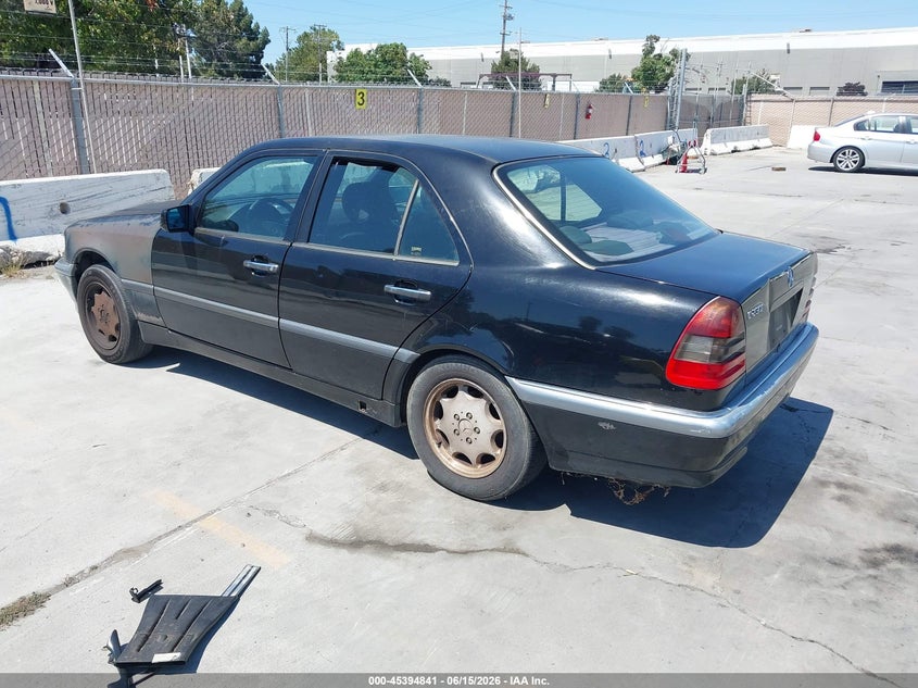 1998 Mercedes-benz C class VIN WDBHA23G1WA596273 IAAI salvage auction — NORMAL WEAR, Clear - Dealer Only (California), sold $300 on 2026-07-29 (photo 3)