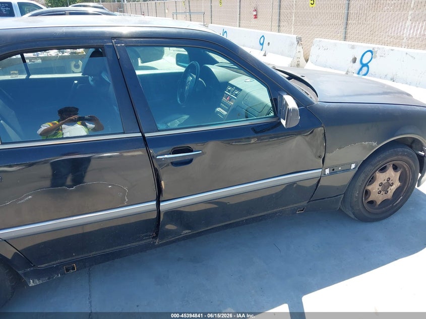 1998 Mercedes-benz C class VIN WDBHA23G1WA596273 IAAI salvage auction — NORMAL WEAR, Clear - Dealer Only (California), sold $300 on 2026-07-29 (photo 6)