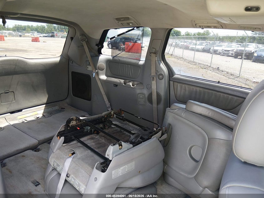 2006 Toyota Sienna VIN 5TDZA22C96S448752 IAAI salvage auction — TRANSMISSION, Clear (Virginia), sold $1,100 on 2026-07-24 (photo 8)