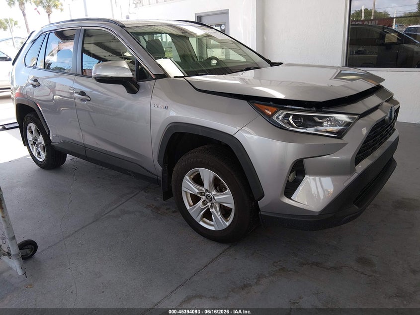2019 Toyota Rav 4 VIN JTMRWRFV4KD016033 — IAAI salvage auction photo