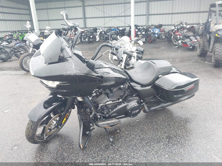 2025 Harley-davidson Road glide VIN 1HD1KH71XSB632909 IAAI salvage auction — SIDE, Salvage (South Carolina), sold $13,200 on 2026-08-26 (photo 2)