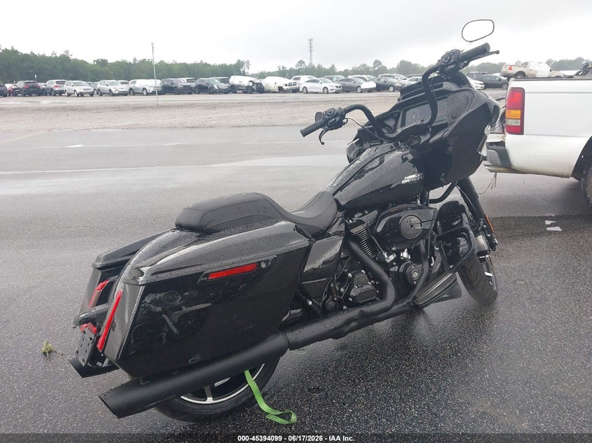 2025 Harley-davidson Road glide VIN 1HD1KH71XSB632909 IAAI salvage auction — SIDE, Salvage (South Carolina), sold $13,200 on 2026-08-26 (photo 4)