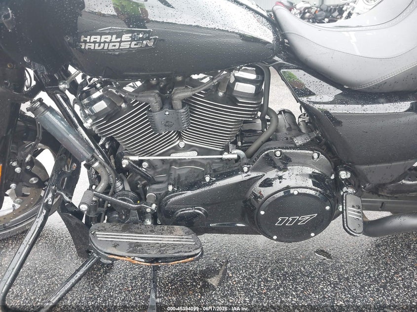 2025 Harley-davidson Road glide VIN 1HD1KH71XSB632909 IAAI salvage auction — SIDE, Salvage (South Carolina), sold $13,200 on 2026-08-26 (photo 9)