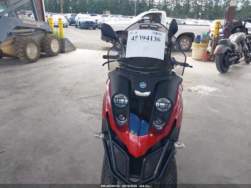 2009 Piaggio Mp3 VIN ZAPM610X495001914 IAAI salvage auction — LEFT & RIGHT, Bill Of Sale (Washington), sold $700 on 2026-07-29 (photo 5)