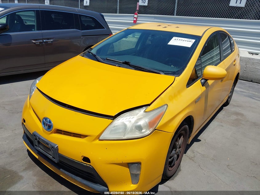 2014 Toyota Prius VIN JTDKN3DU8E1768397 IAAI salvage auction — FRONT & REAR, Salvage (California), sold $300 on 2026-07-29 (photo 6)