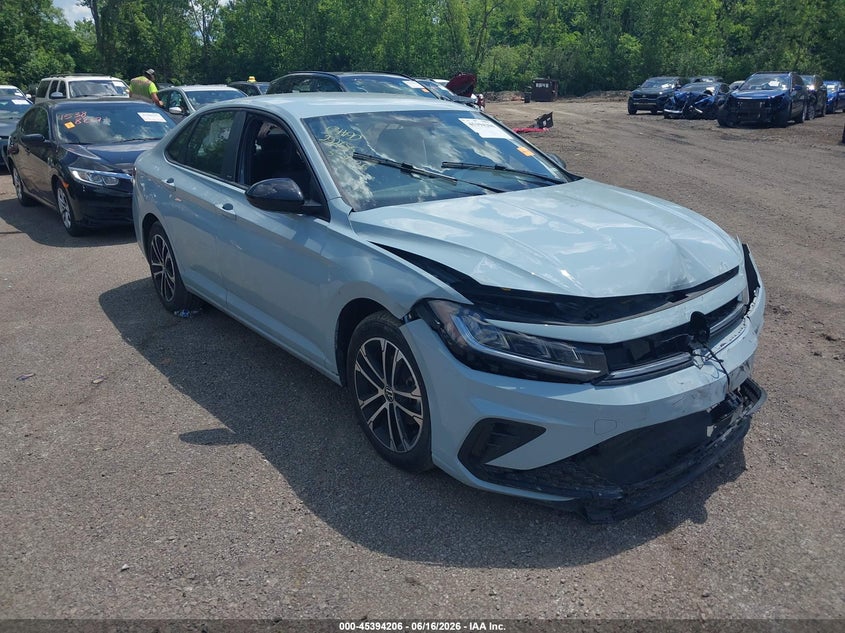 2025 Volkswagen Jetta VIN 3VWBX7BU5SM102937 IAAI salvage auction — FRONT END, Salvage Title, sold $5,800 on 2026-07-31 (photo 1)