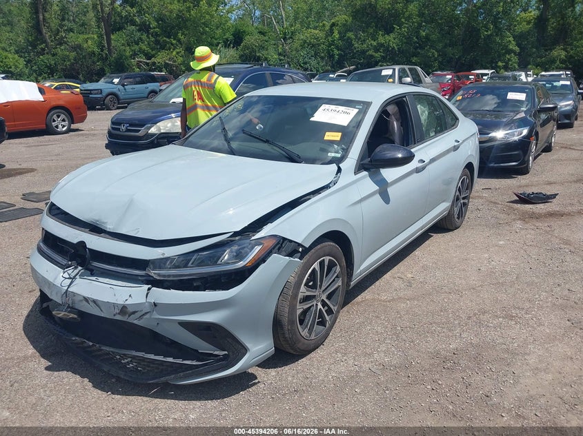 2025 Volkswagen Jetta VIN 3VWBX7BU5SM102937 IAAI salvage auction — FRONT END, Salvage Title, sold $5,800 on 2026-07-31 (photo 2)