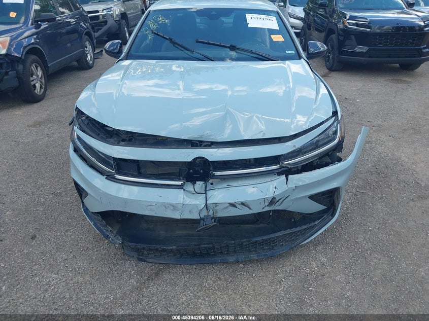 2025 Volkswagen Jetta VIN 3VWBX7BU5SM102937 IAAI salvage auction — FRONT END, Salvage Title, sold $5,800 on 2026-07-31 (photo 6)
