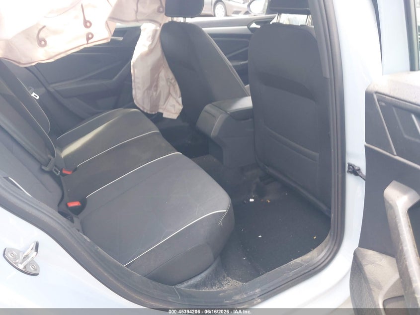 2025 Volkswagen Jetta VIN 3VWBX7BU5SM102937 IAAI salvage auction — FRONT END, Salvage Title, sold $5,800 on 2026-07-31 (photo 8)