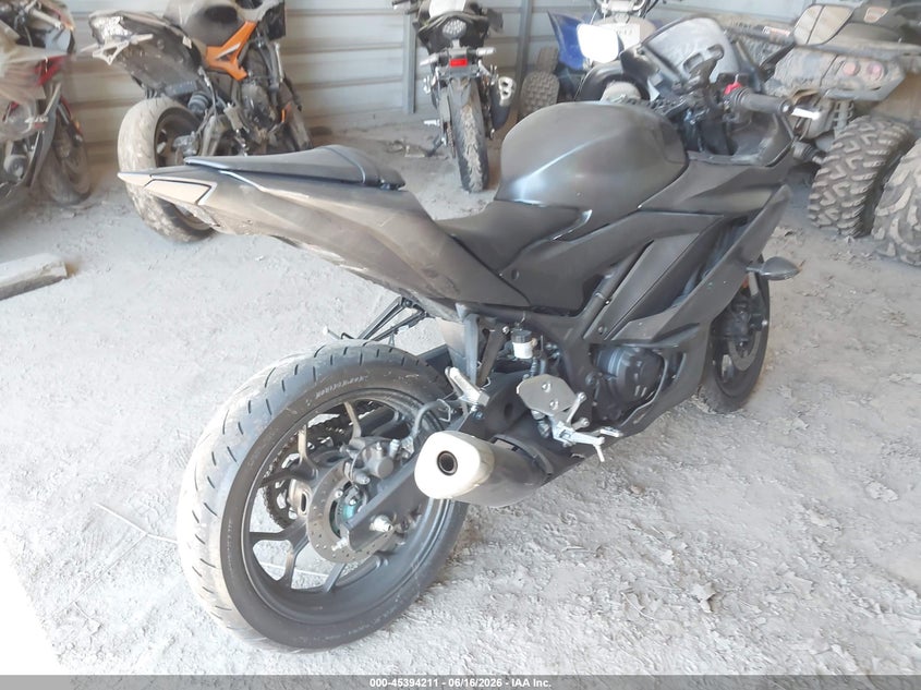 2024 Yamaha Yzf VIN MH3RH18Y0RK014645 IAAI salvage auction — LEFT SIDE, Salvage (District Of Columbia), sold $1,475 on 2026-07-09 (photo 4)