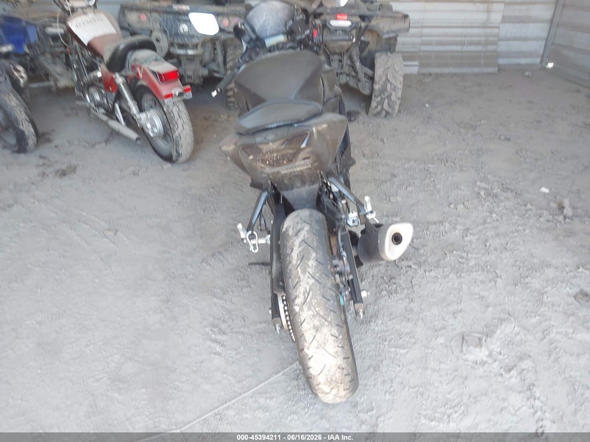 2024 Yamaha Yzf VIN MH3RH18Y0RK014645 IAAI salvage auction — LEFT SIDE, Salvage (District Of Columbia), sold $1,475 on 2026-07-09 (photo 6)