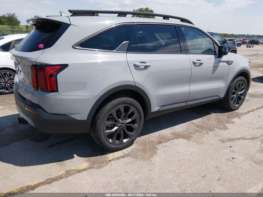 2022 Kia Sorento VIN 5XYRHDLF0NG152028 IAAI salvage auction — HAIL, Salvage Title, sold $6,600 on 2026-07-28 (photo 4)