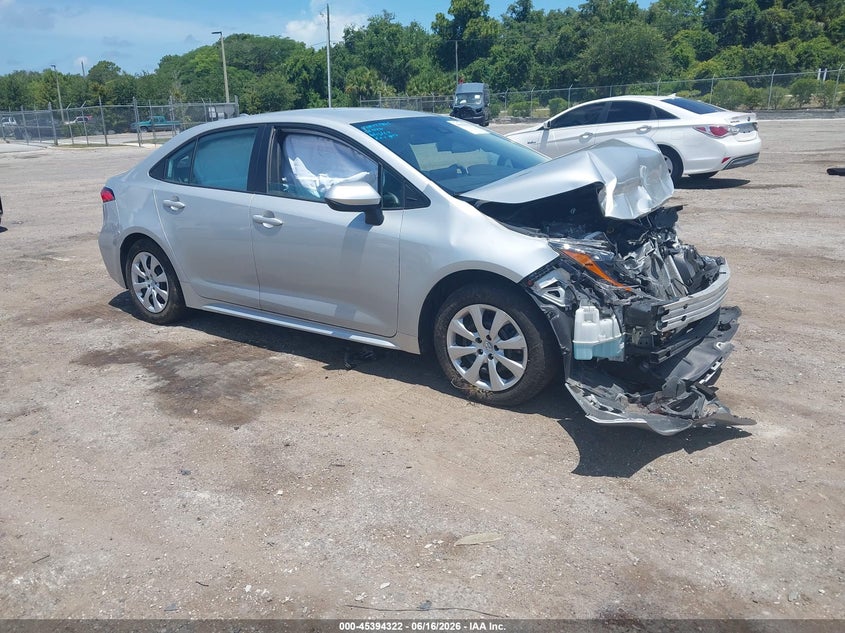 2022 Toyota Corolla VIN 5YFEPMAE0NP369747 IAAI salvage auction — FRONT & REAR, Certificate Of Destruction (Florida), sold $2,325 on 2026-07-23 (photo 1)