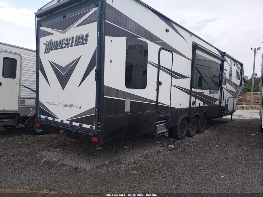 2019 Grand design Momentum VIN 573FM4532K1113463 IAAI salvage auction — REAR END, Salvage (California), sold $9,600 on 2026-07-28 (photo 4)