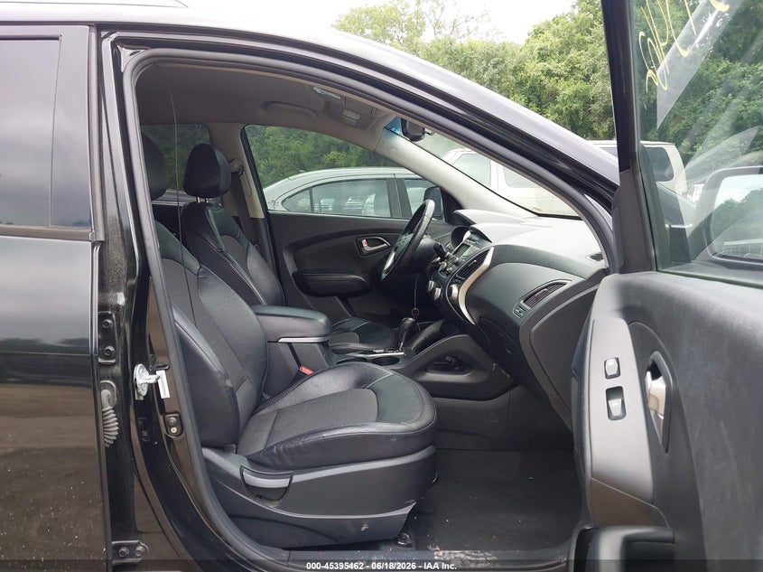 2012 Hyundai Tucson VIN KM8JUCAC5CU530248 IAAI salvage auction — NORMAL WEAR, Clear (Kansas), sold $750 on 2026-07-15 (photo 5)