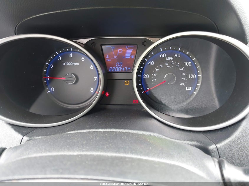 2012 Hyundai Tucson VIN KM8JUCAC5CU530248 IAAI salvage auction — NORMAL WEAR, Clear (Kansas), sold $750 on 2026-07-15 (photo 7)