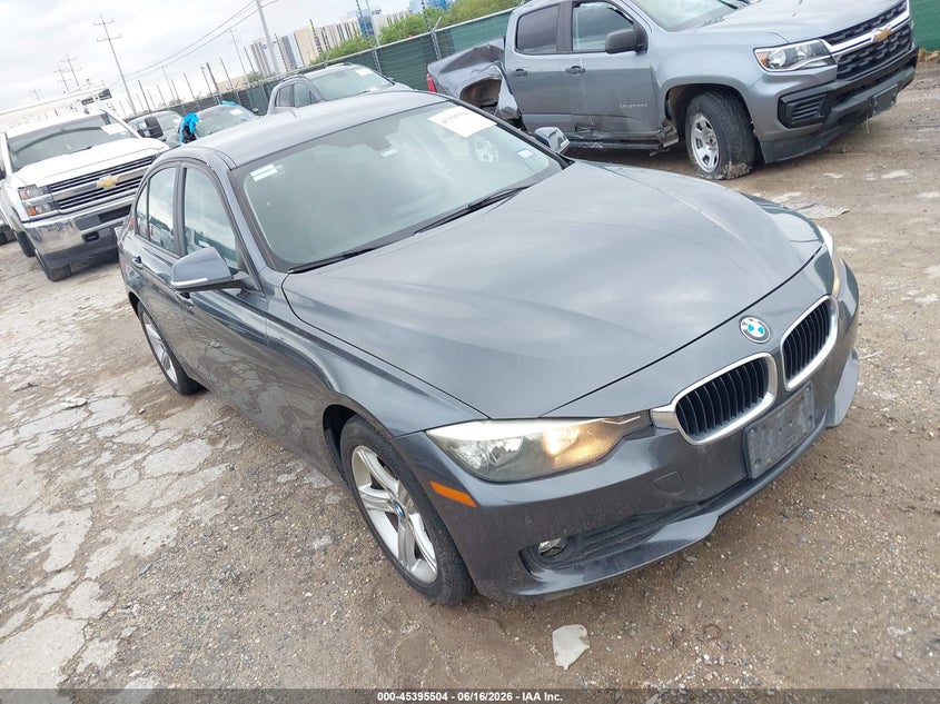 2015 BMW 3 series VIN WBA3C3G54FNS73801 IAAI salvage auction — NORMAL WEAR, Original (Texas), sold $1,325 on 2026-07-29 (photo 1)