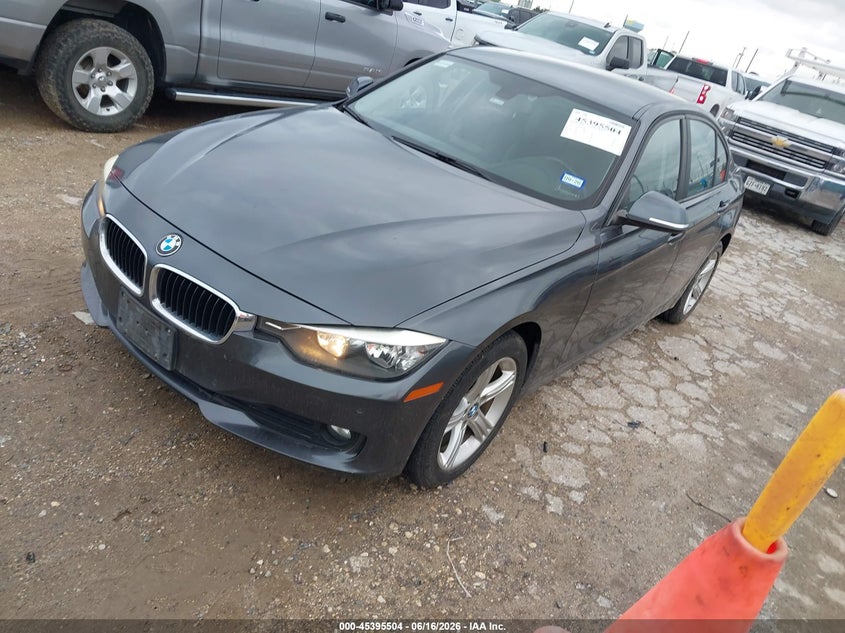 2015 BMW 3 series VIN WBA3C3G54FNS73801 IAAI salvage auction — NORMAL WEAR, Original (Texas), sold $1,325 on 2026-07-29 (photo 2)