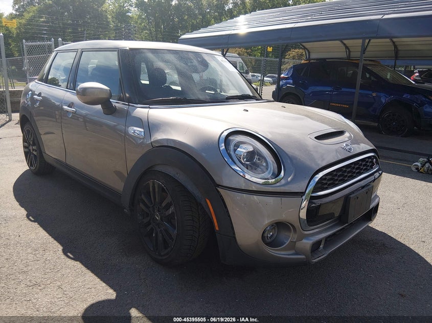 2020 Mini Hard top VIN WMWXU9C06L2L39404 IAAI salvage auction — SUSPENSION, Wait Title, sold $5,500 on 2026-08-23 (photo 1)