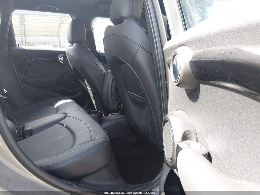 2020 Mini Hard top VIN WMWXU9C06L2L39404 IAAI salvage auction — SUSPENSION, Wait Title, sold $5,500 on 2026-08-23 (photo 8)
