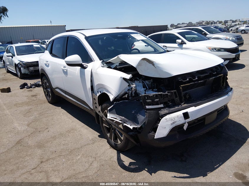 2025 Nissan Kicks VIN 3N8AP6CB7SL405315 IAAI salvage auction — RIGHT FRONT, Salvage (California), sold $4,950 on 2026-07-28 (photo 1)