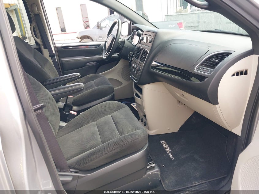 2016 Dodge Grand caravan VIN 2C4RDGBG3GR361057 IAAI salvage auction — NORMAL WEAR, Sf97 (Maryland), sold $13,750 on 2026-08-18 (photo 5)