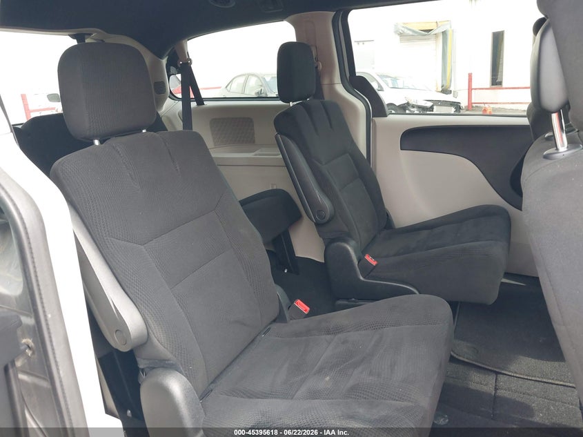 2016 Dodge Grand caravan VIN 2C4RDGBG3GR361057 IAAI salvage auction — NORMAL WEAR, Sf97 (Maryland), sold $13,750 on 2026-08-18 (photo 8)