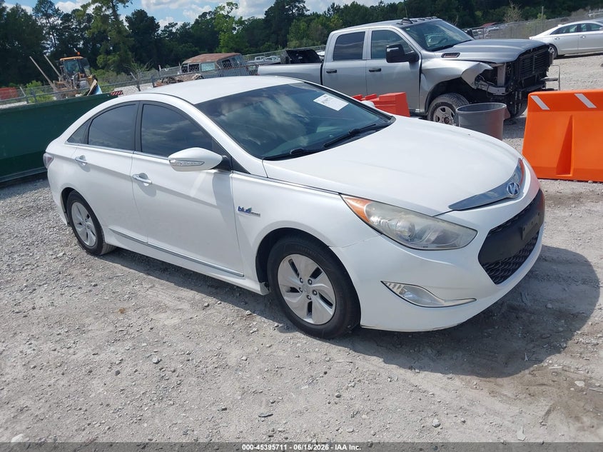 2015 Hyundai Sonata VIN KMHEC4A42FA120077 IAAI salvage auction — LEFT FRONT, Salvage Rebuilt (North Carolina), sold $800 on 2026-07-07 (photo 1)