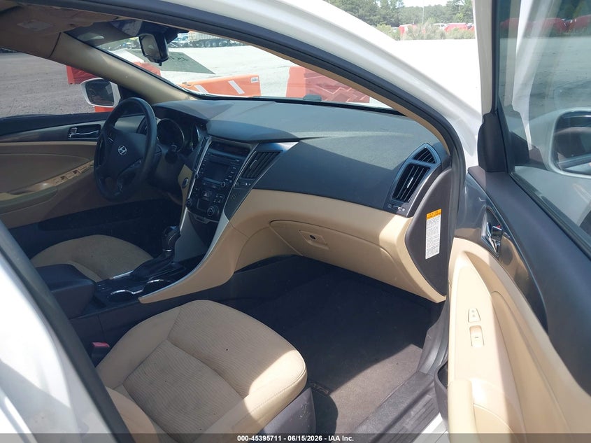 2015 Hyundai Sonata VIN KMHEC4A42FA120077 IAAI salvage auction — LEFT FRONT, Salvage Rebuilt (North Carolina), sold $800 on 2026-07-07 (photo 5)