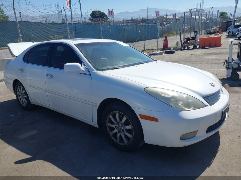 2004 Lexus Es 330 VIN JTHBA30G545042630 IAAI salvage auction — REAR END, Salvage (California), sold $975 on 2026-07-29 (photo 1)
