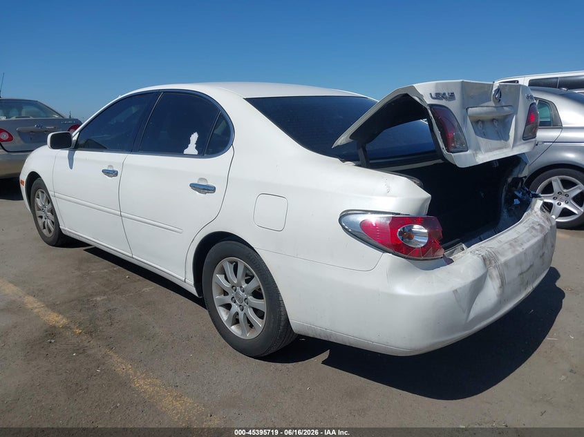 2004 Lexus Es 330 VIN JTHBA30G545042630 IAAI salvage auction — REAR END, Salvage (California), sold $975 on 2026-07-29 (photo 3)