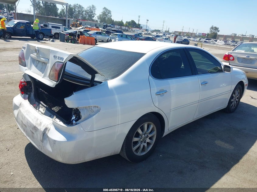 2004 Lexus Es 330 VIN JTHBA30G545042630 IAAI salvage auction — REAR END, Salvage (California), sold $975 on 2026-07-29 (photo 4)