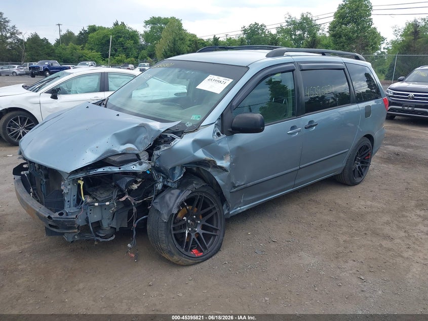 2005 Toyota Sienna VIN 5TDZA23C55S311322 IAAI salvage auction — LEFT FRONT, Clear (Virginia), sold $600 on 2026-07-14 (photo 2)