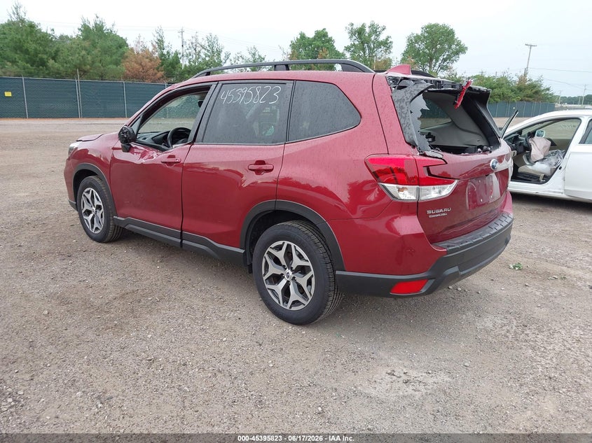 2021 Subaru Forester VIN JF2SKAJC7MH460556 IAAI salvage auction — STORM DAMAGE, Salvage Title, sold $4,050 on 2026-07-19 (photo 3)