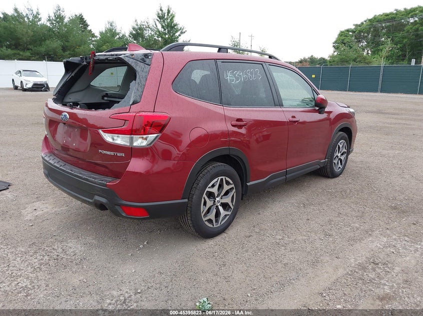 2021 Subaru Forester VIN JF2SKAJC7MH460556 IAAI salvage auction — STORM DAMAGE, Salvage Title, sold $4,050 on 2026-07-19 (photo 4)