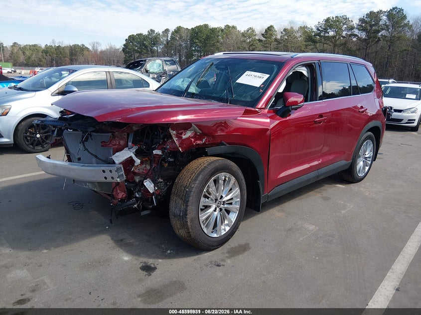 2026 Toyota Highlander VIN 5TDAAAB50TS117093 IAAI salvage auction — FRONT END, Salvage (North Carolina), sold $21,500 on 2026-07-29 (photo 2)