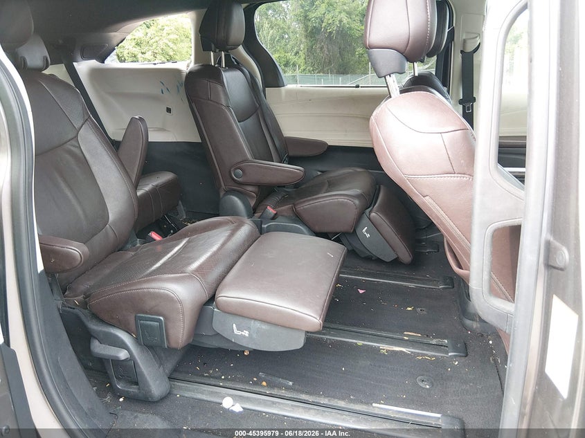 2022 Toyota Sienna VIN 5TDERKEC4NS085715 IAAI salvage auction — UNKNOWN, Salvage Title, sold $12,900 on 2026-07-30 (photo 8)
