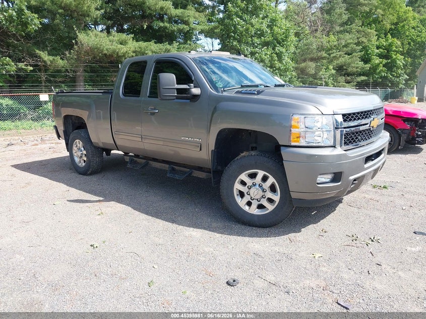 2013 Chevrolet Silverado VIN 1GC2KXCG9DZ112964 IAAI salvage auction — SIDE, Salvage Title, sold $3,300 on 2026-07-24 (photo 1)