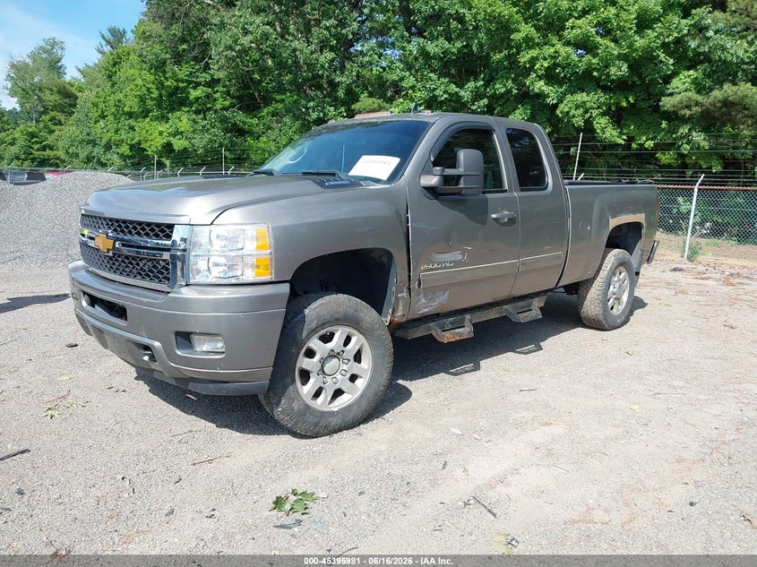 2013 Chevrolet Silverado VIN 1GC2KXCG9DZ112964 IAAI salvage auction — SIDE, Salvage Title, sold $3,300 on 2026-07-24 (photo 2)