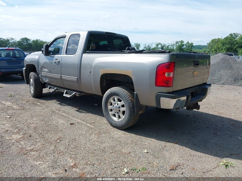 2013 Chevrolet Silverado VIN 1GC2KXCG9DZ112964 IAAI salvage auction — SIDE, Salvage Title, sold $3,300 on 2026-07-24 (photo 3)