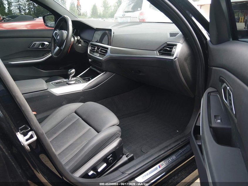 2021 BMW 3er VIN 3MW5U7J00M8B55383 IAAI salvage auction — REAR END, Salvage Title, sold $7,200 on 2026-07-29 (photo 5)